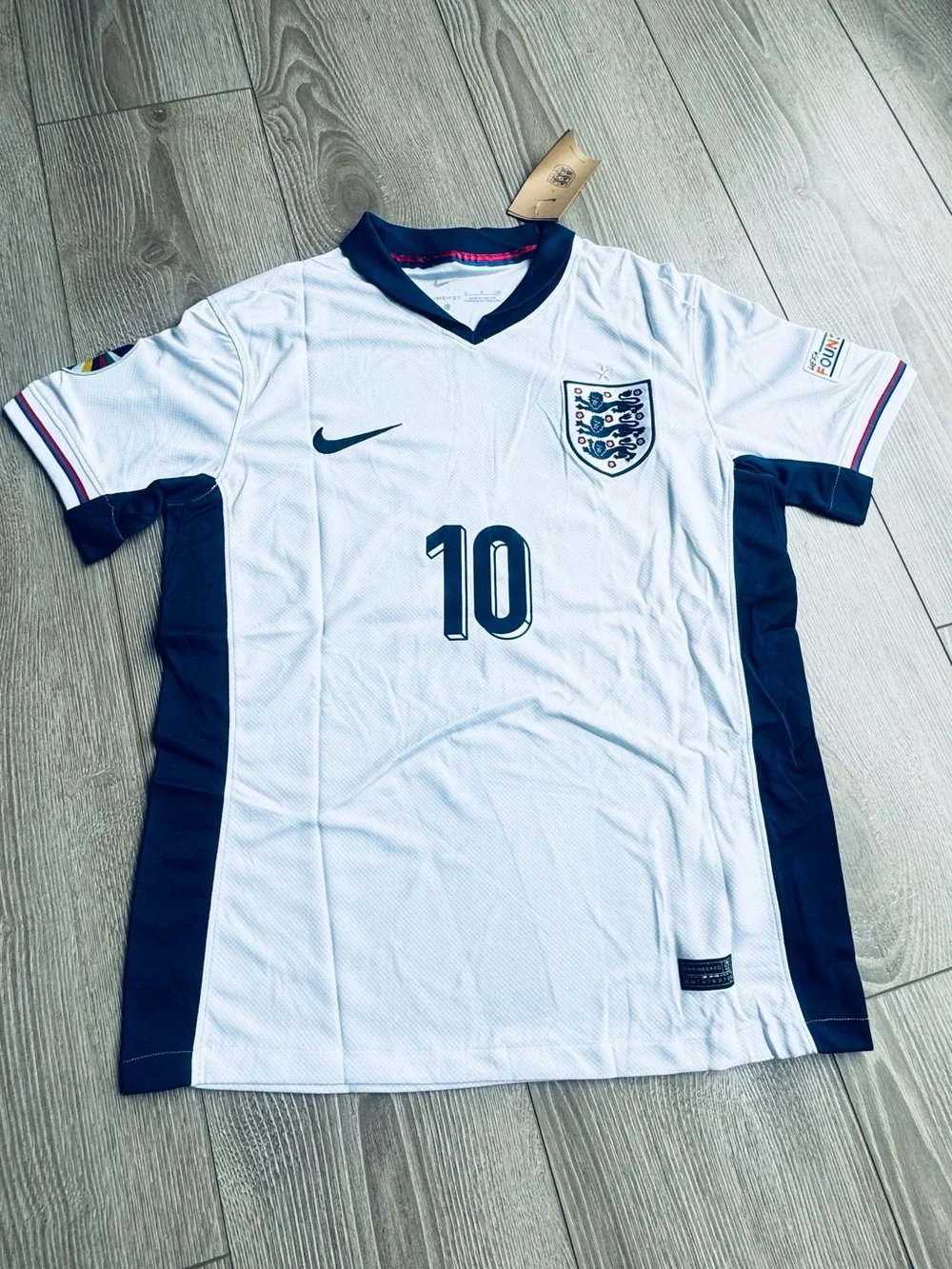 England Bellingham #10 Soccer Jersey White Adult Size XL New With Tags